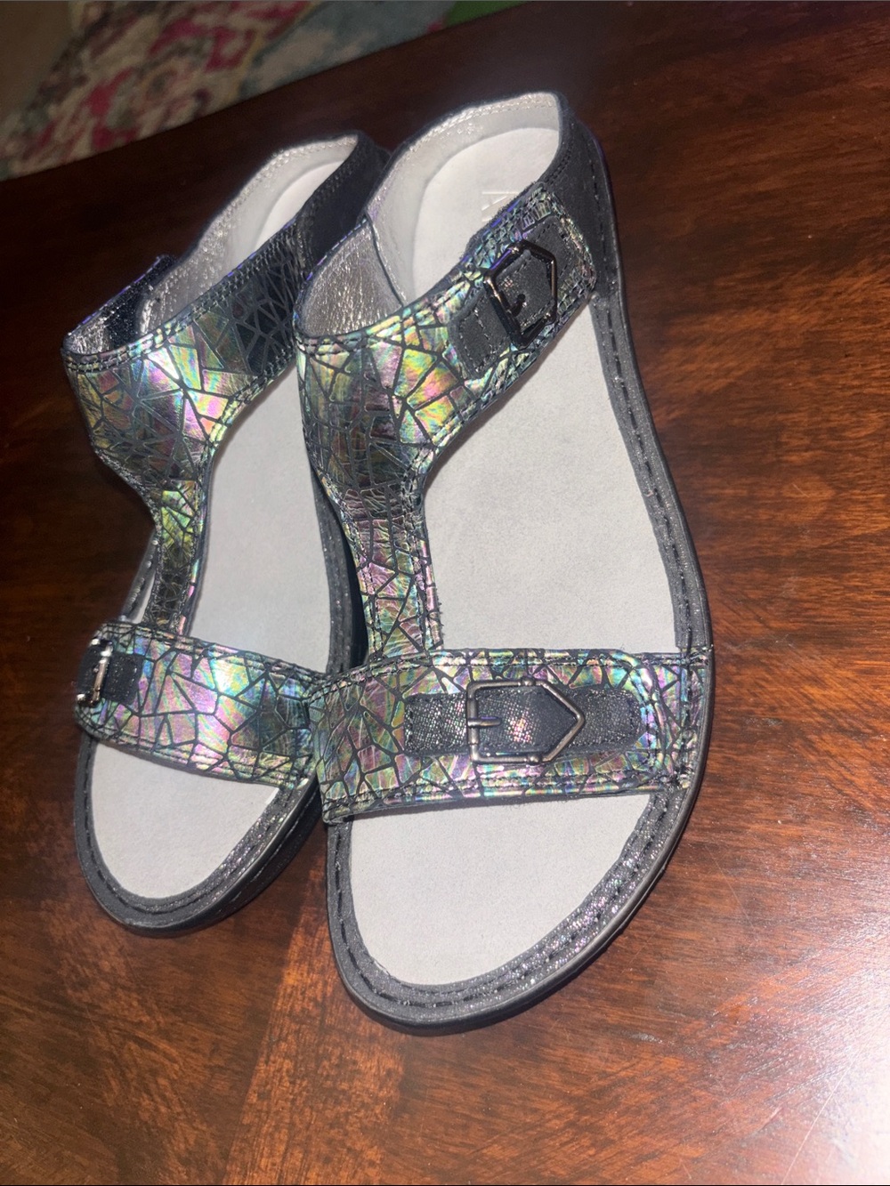 Women’s Iridescent Metallic T-Strap Sandals Lara Wedge